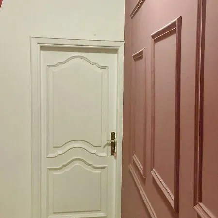 24 Boutique Szálloda *